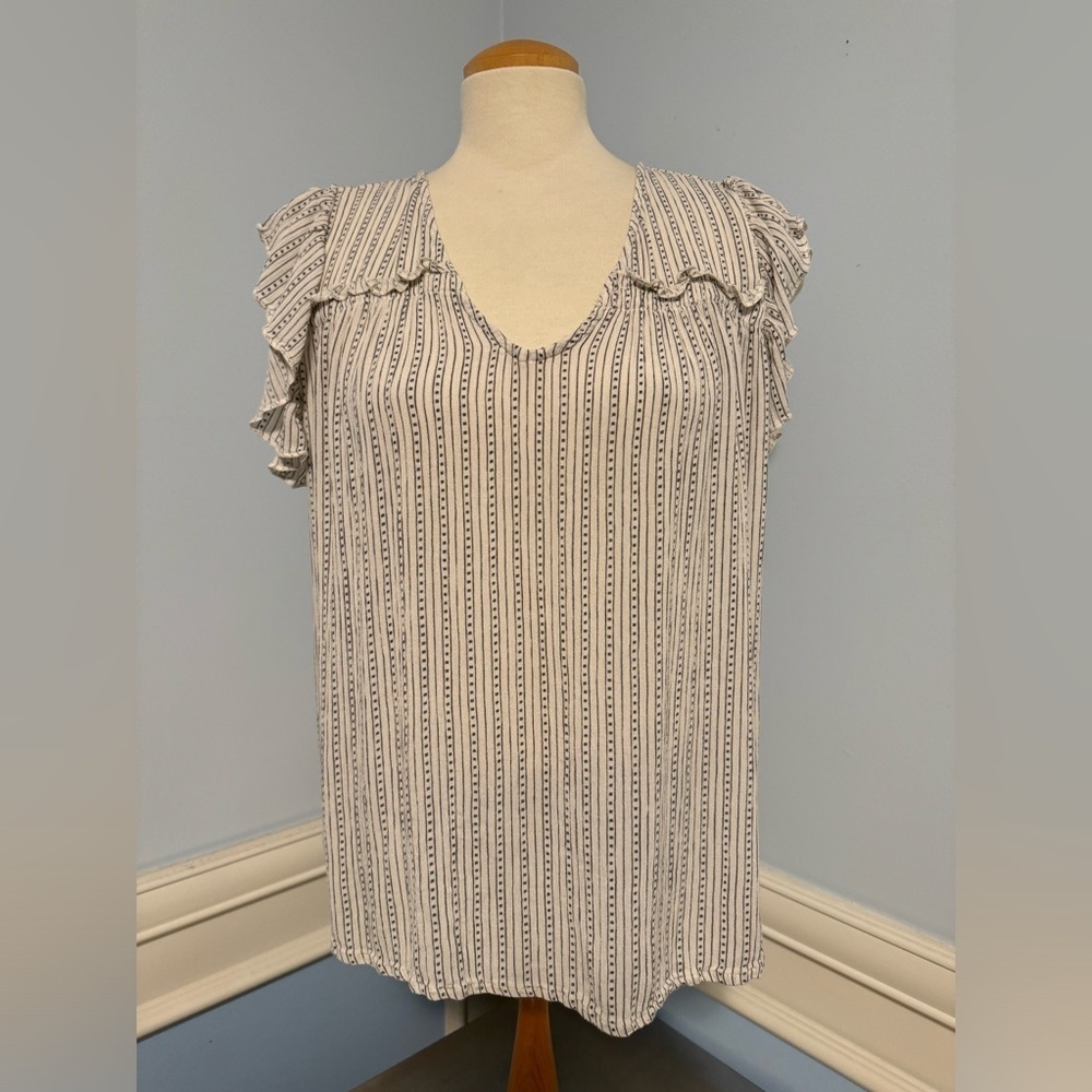 Old Navy - flutter sleeve casual summer blouse